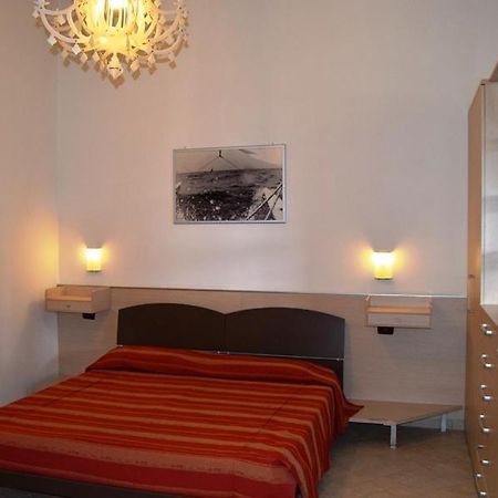 Oasi Del Mare Aparthotel Tirrenia Exteriör bild